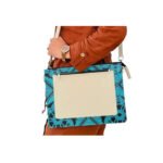 Porte document à bandoulière femme en tissu coton wax habillage en cuir véritable N° 94