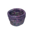 Cache pot rond en bleu rustique tressé à la main en fibre naturelle de palmier
