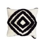 Coussin carrée berbère en en 100% laine et Cotton naturelle design vintage en noir et blanc
