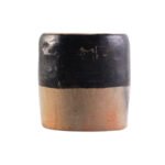 Collection Héritage Khalti Jomaa – Petit cache pot  tubulaire en bicolor noir et beige en Poterie de sejnane