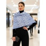 Écharpe en soie artisanale Zephyra haut de gamme signée Atelier Fantar de la Collection printemps-été 2025 – Image 2