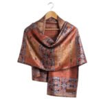 Écharpe en soie artisanale Optra haut de gamme signée Atelier Fantar de la Collection printemps-été 2025