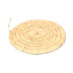 Dessous de plat D 23 rustique rond en couleur naturel tissé à la main en fibre naturelle de palmier